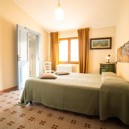 Casa Colonica Sulla Prima Collina بيت للعطل