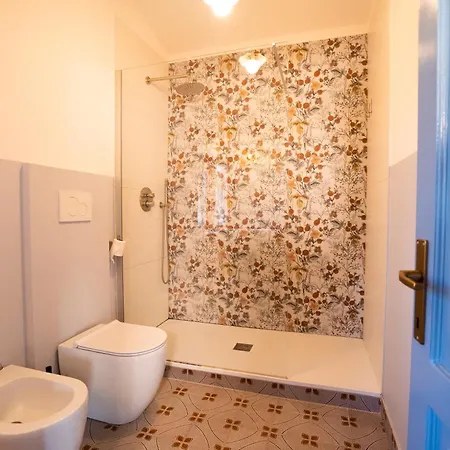 Casa Colonica Sulla Prima Collina Дом отдыха *